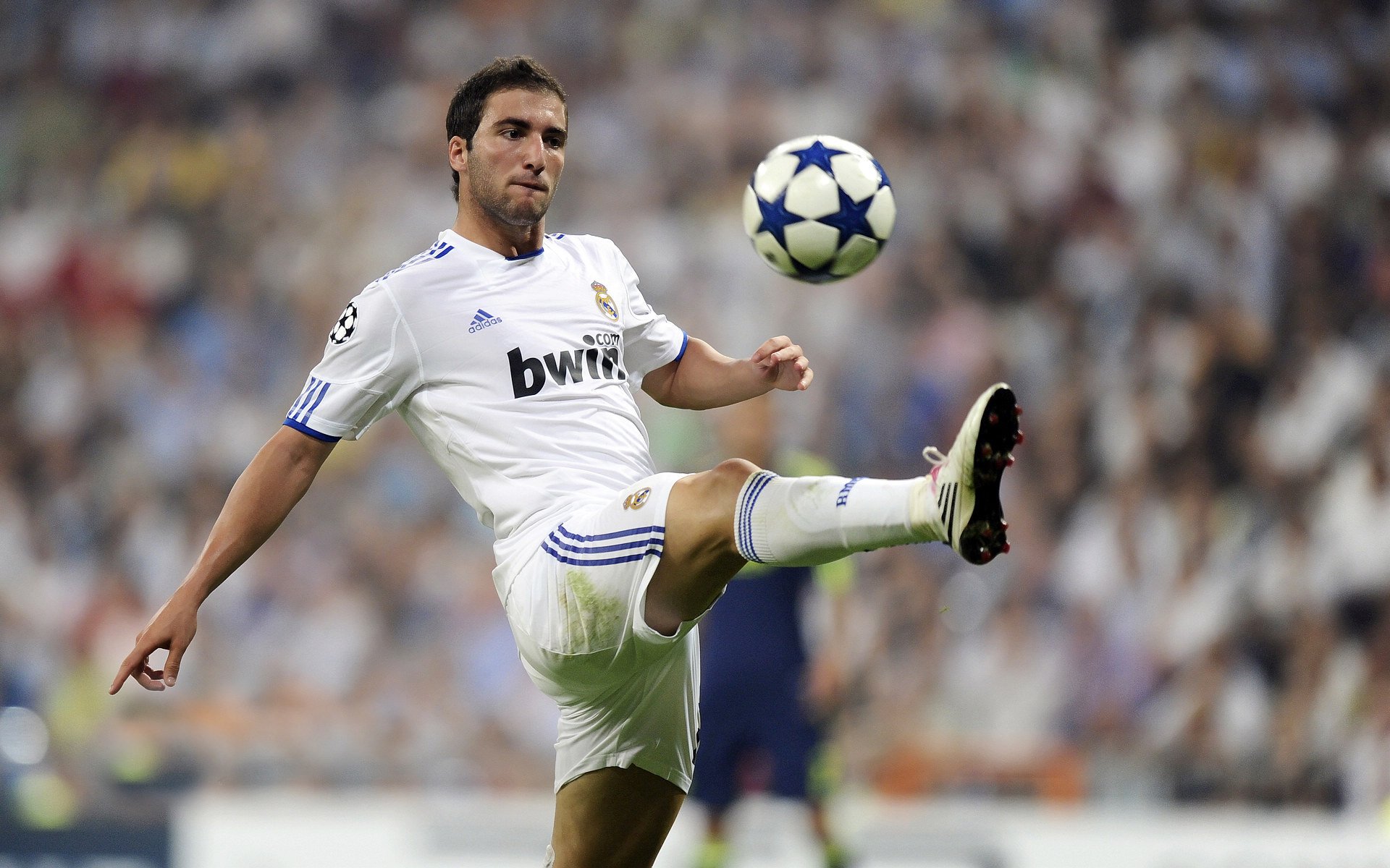 跨界征服,格纳布里从NBA总决赛接管到乌克兰拿下德国的隐喻